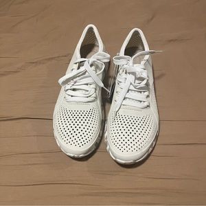 Crocs Women's Literide 360 Pacer Sneakers - Camo/Beige/White